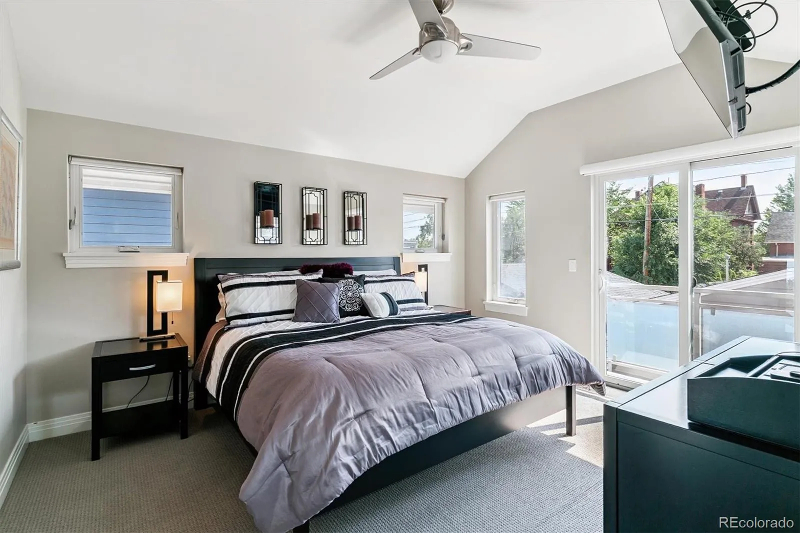 04112026192122 1600 20