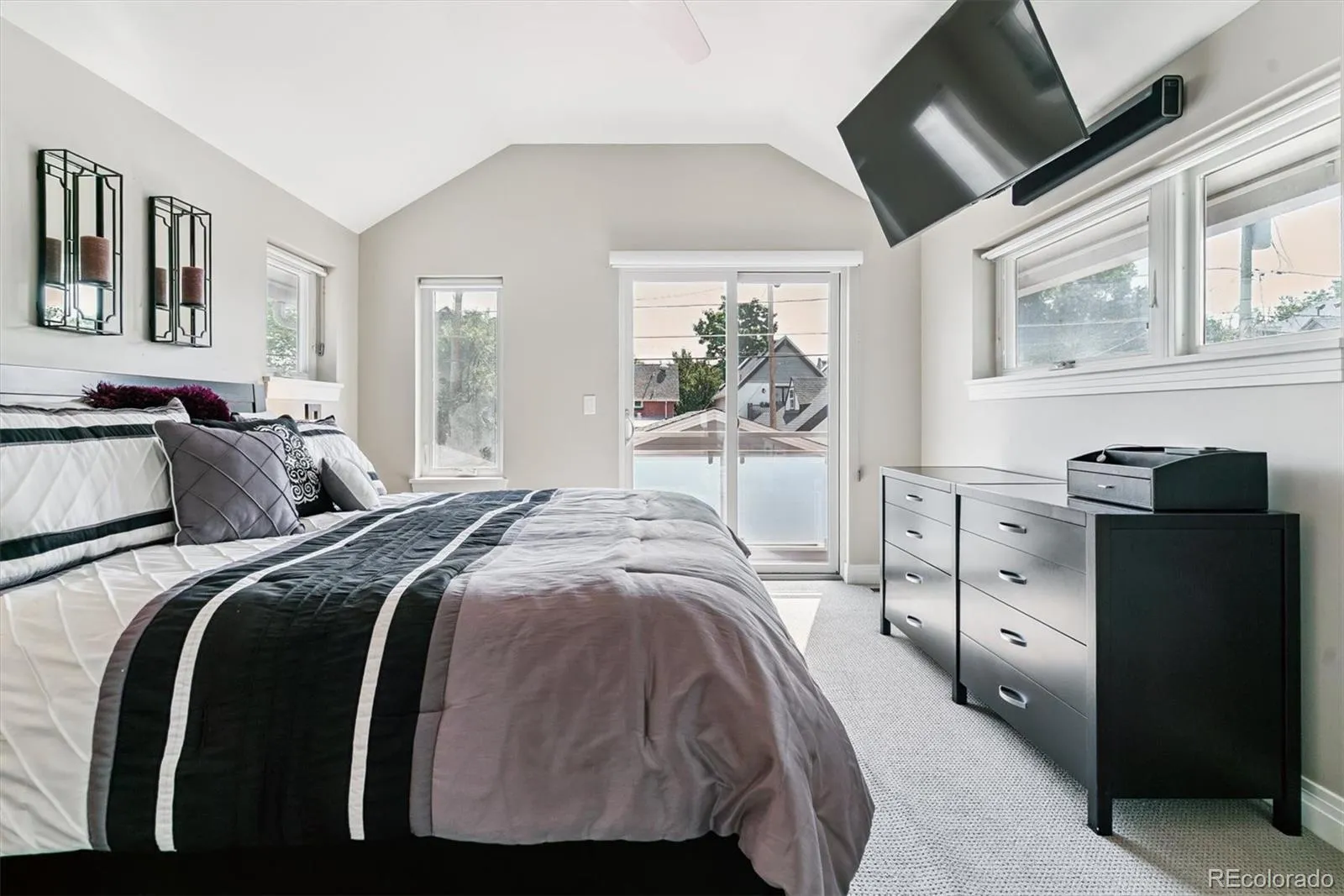 04112026192122 1600 21