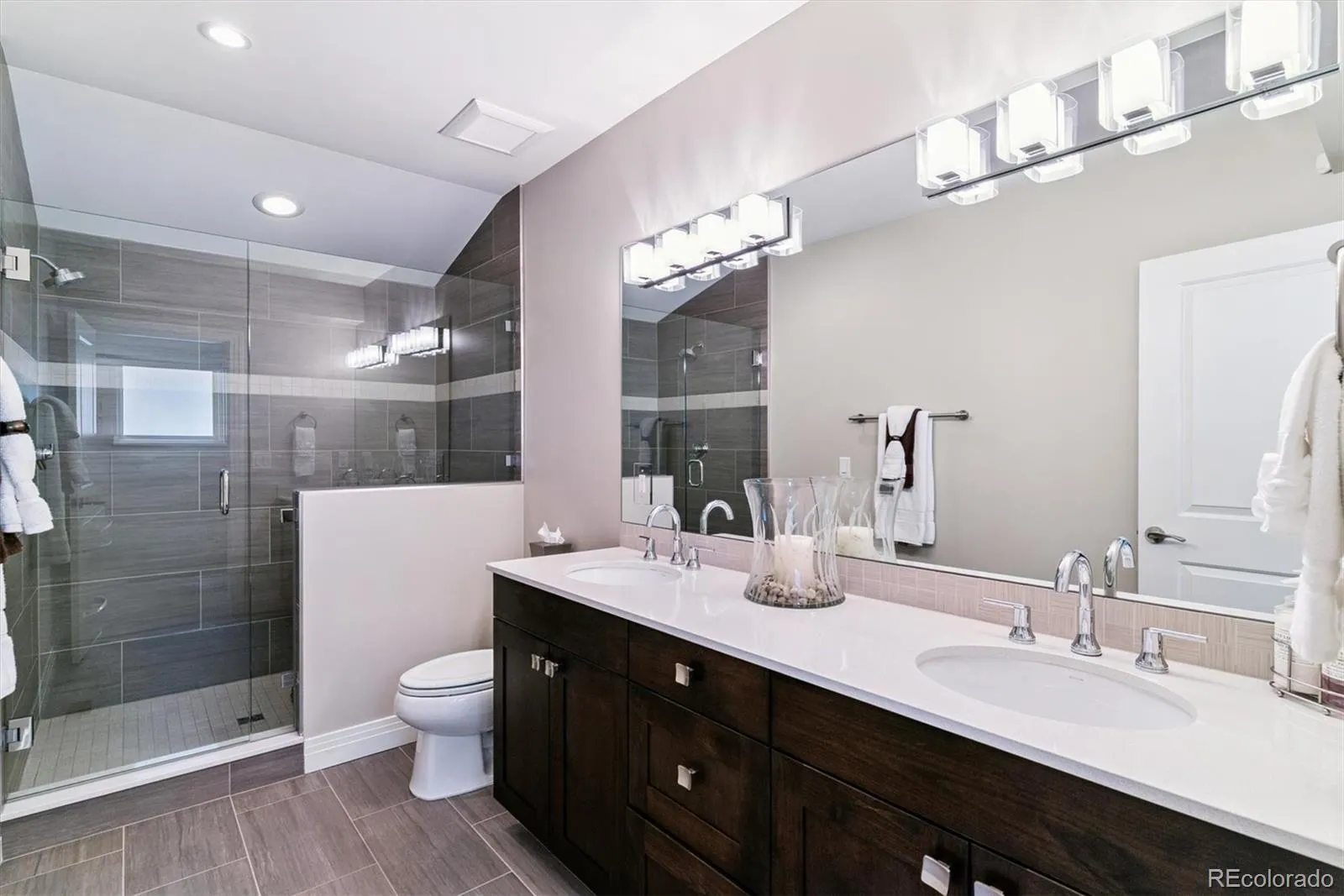 04112026192122 1600 22