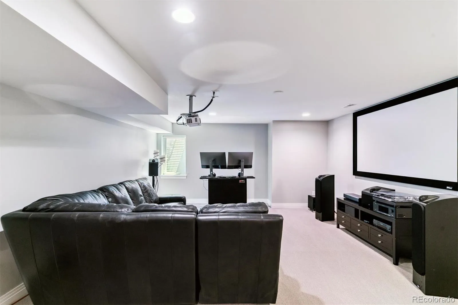 04112026192122 1600 27