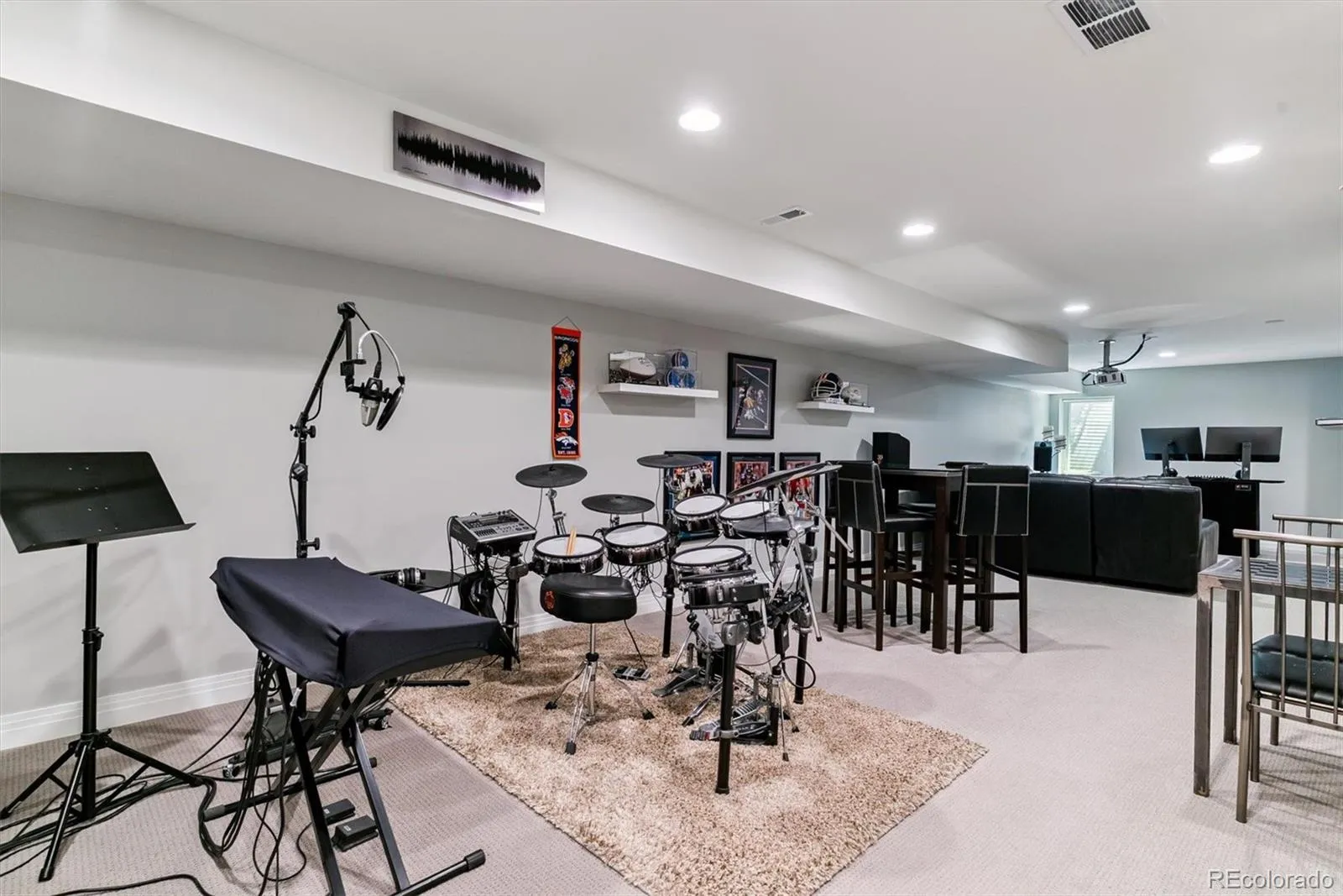 04112026192122 1600 30