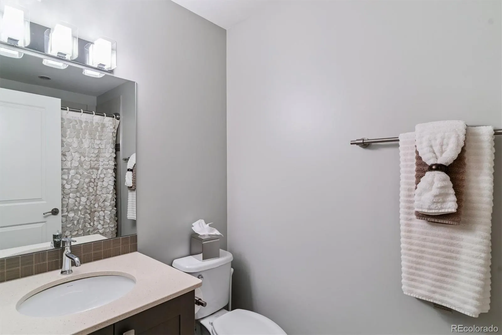 04112026192122 1600 32