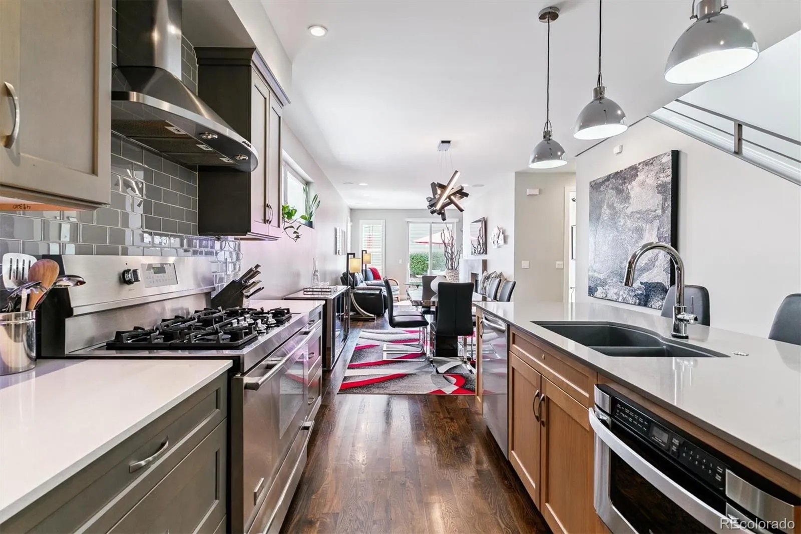 04112026192122 1600 9