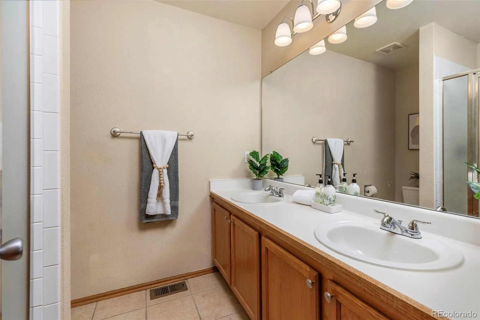 5228 S Jericho Way Aurora CO 80015 | MLS #REC7634921 08262026203629 1600 19