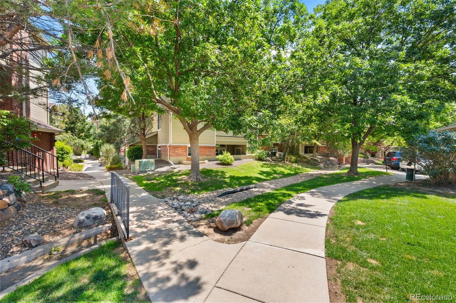 8422 S Upham Way #G57 Littleton CO 80128 | MLS #REC7635758 08192026034539 1600 23