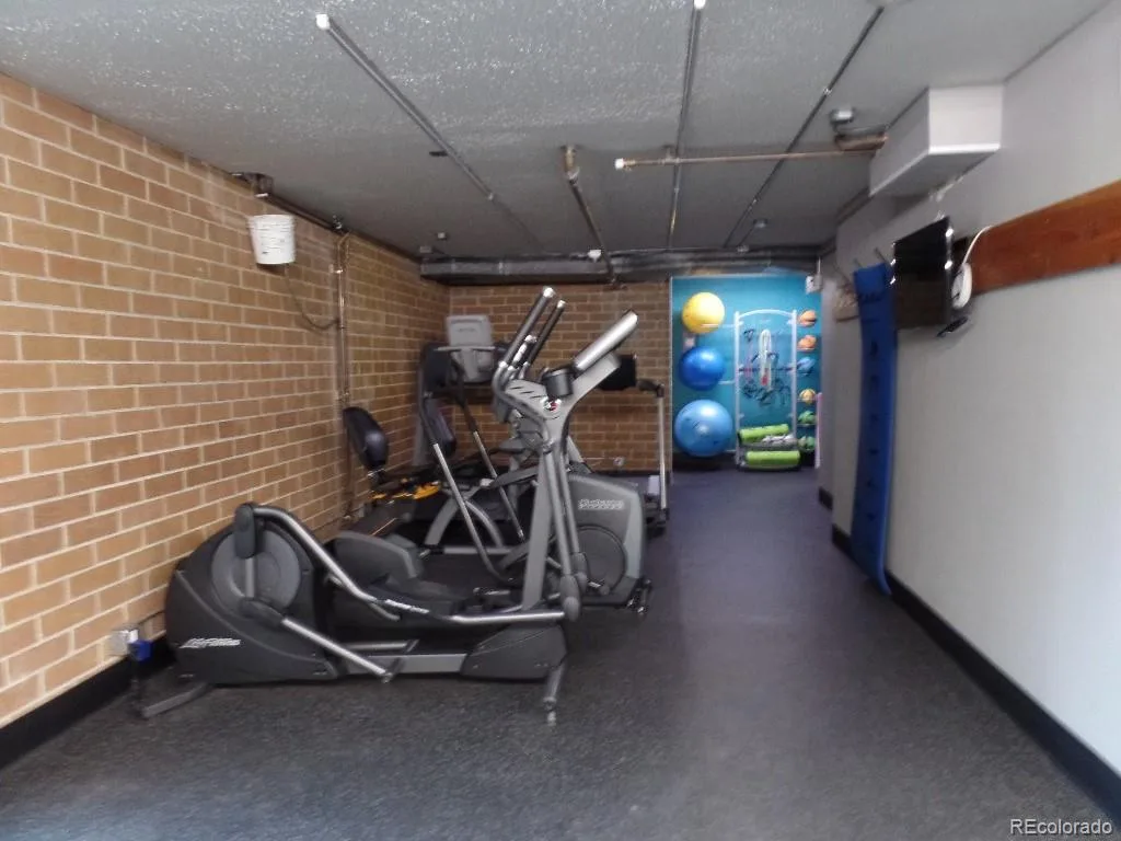 2880 S Locust Street #303S Denver CO 80222 MLS #REC7636069 06012026230310 1024 32