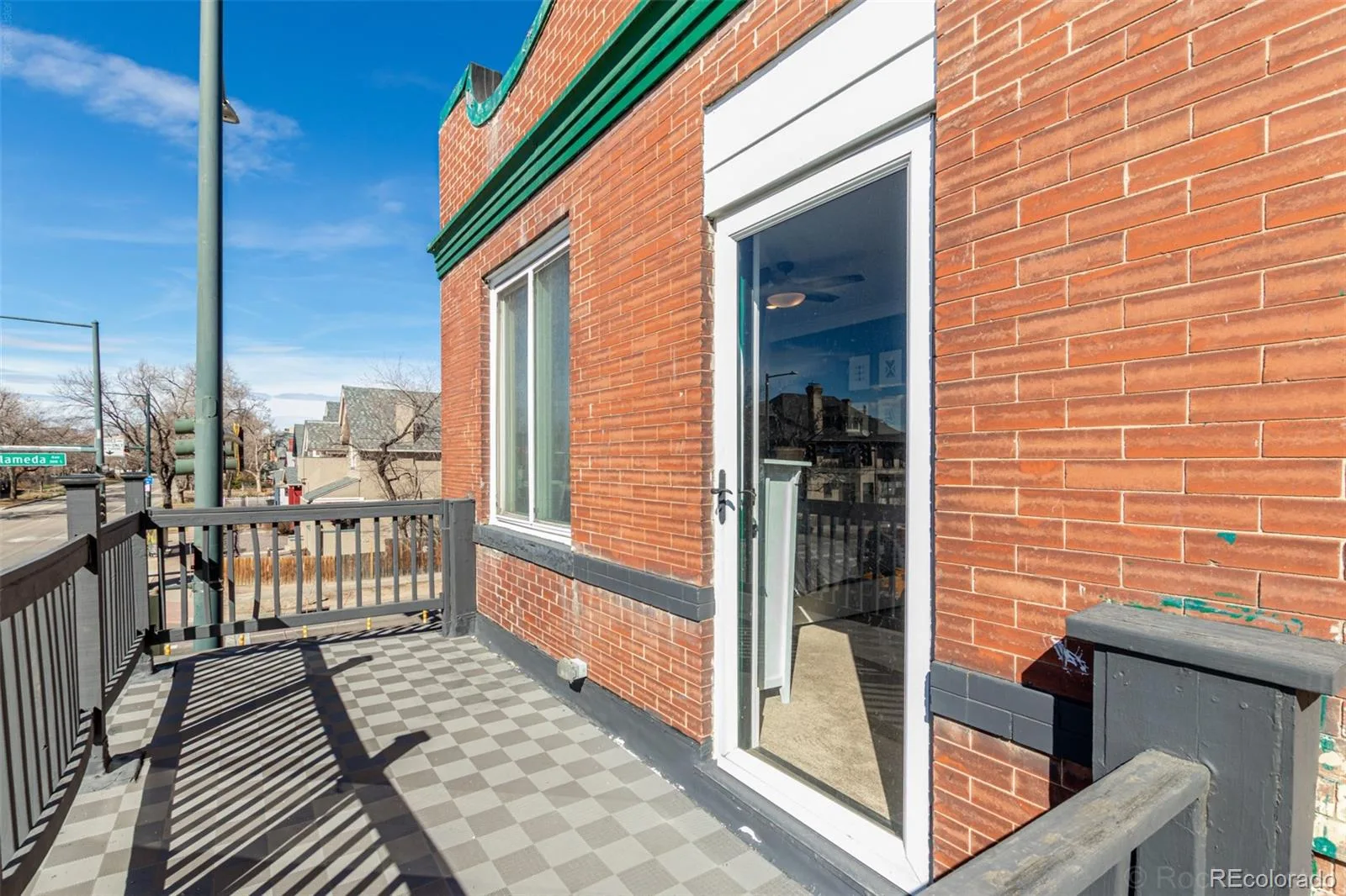 300 S Lincoln Street Denver CO 80209 | MLS #REC7636266 08132026181732 1600 27