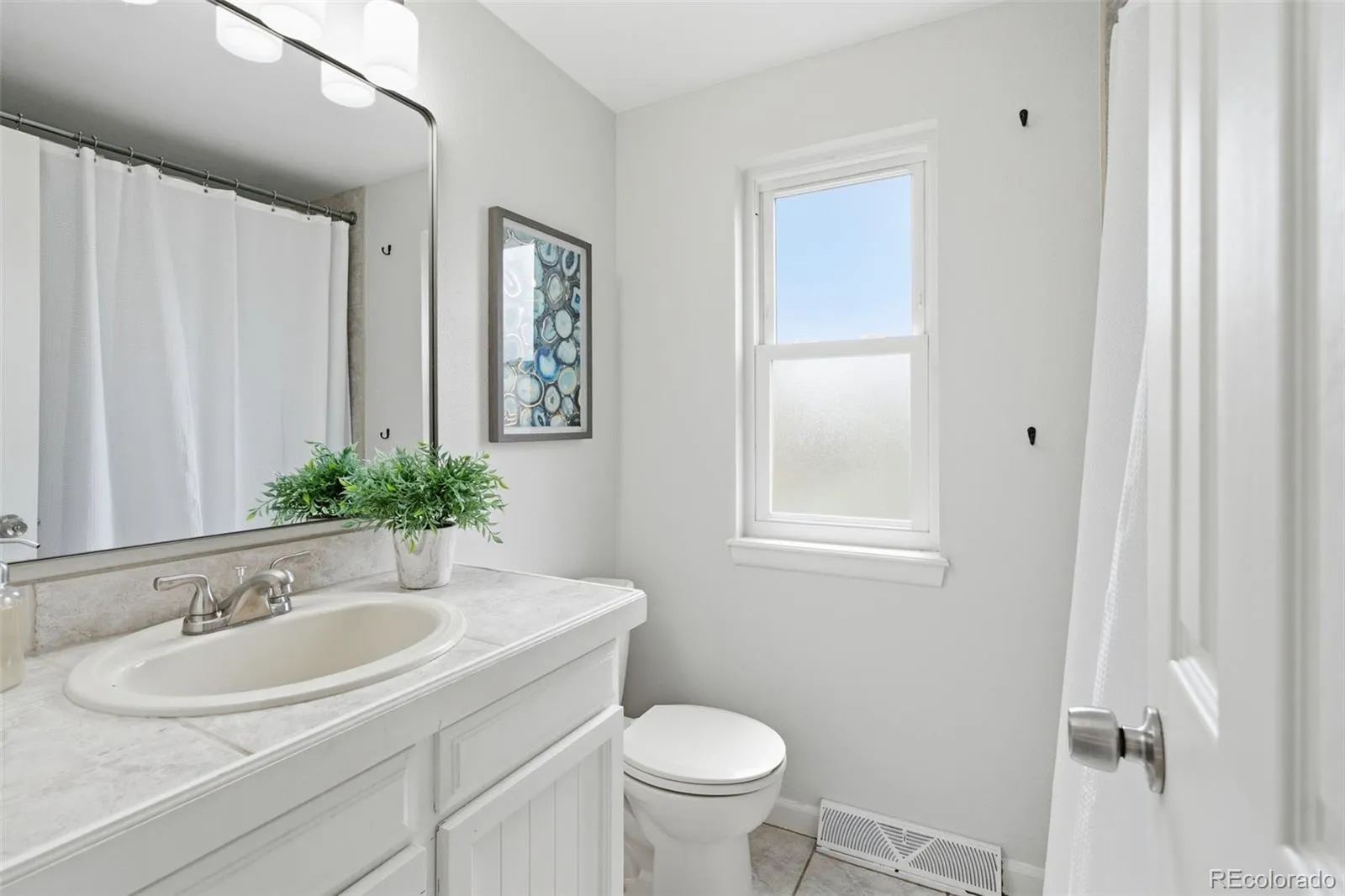 04152026165115 1600 24