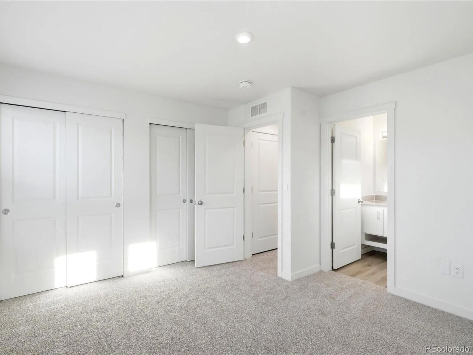 5077 N Walden Way Denver CO 80249 | MLS #REC7637007 08282026000453 1600 30