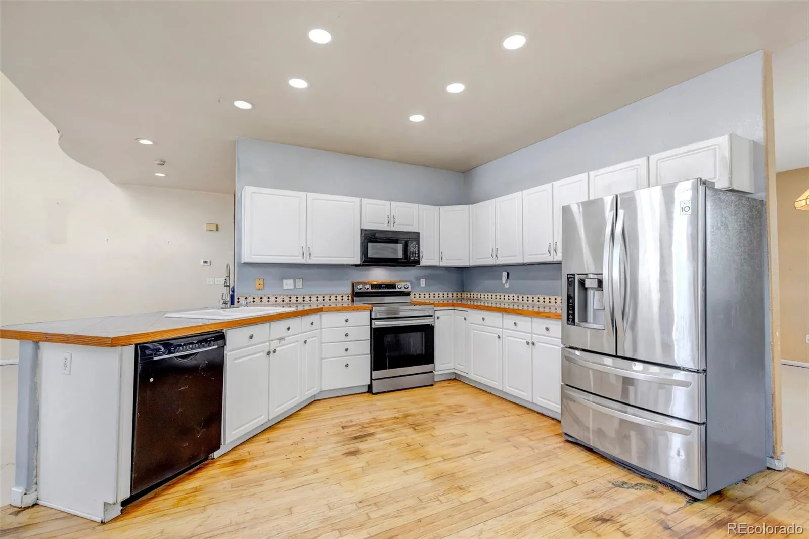 1415 Snowberry Lane Broomfield CO 80020 MLS #REC7638116 05112026152347 1600 6