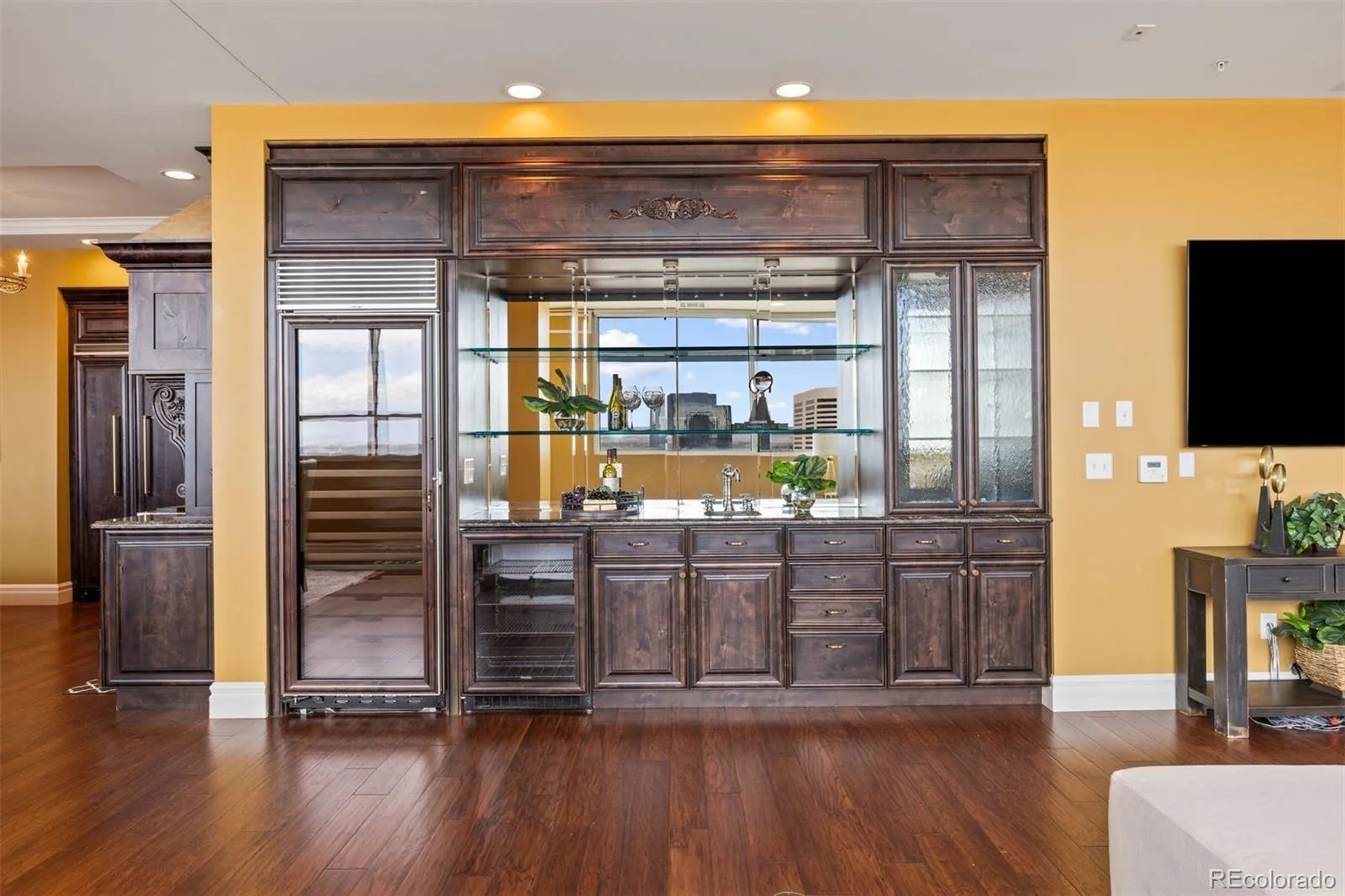 2001 Lincoln Street #2820 Denver CO 80202 | MLS #REC7639470 10022026143532 1600 19