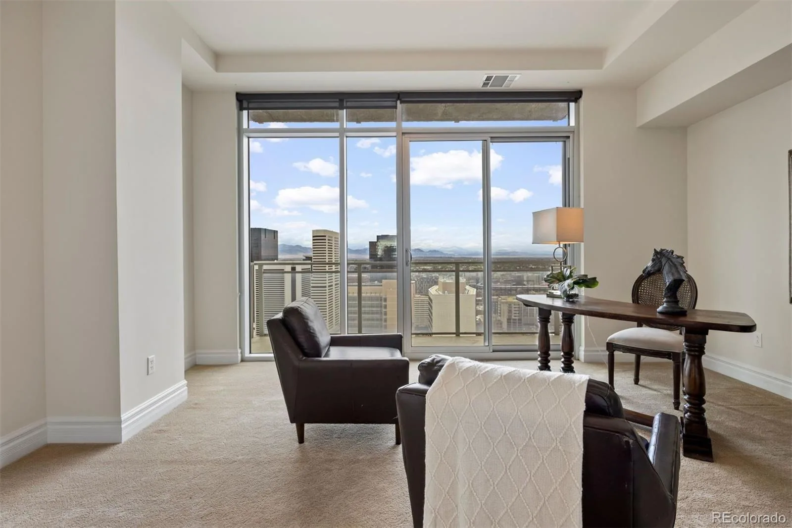 2001 Lincoln Street #2820 Denver CO 80202 | MLS #REC7639470 10022026143532 1600 25