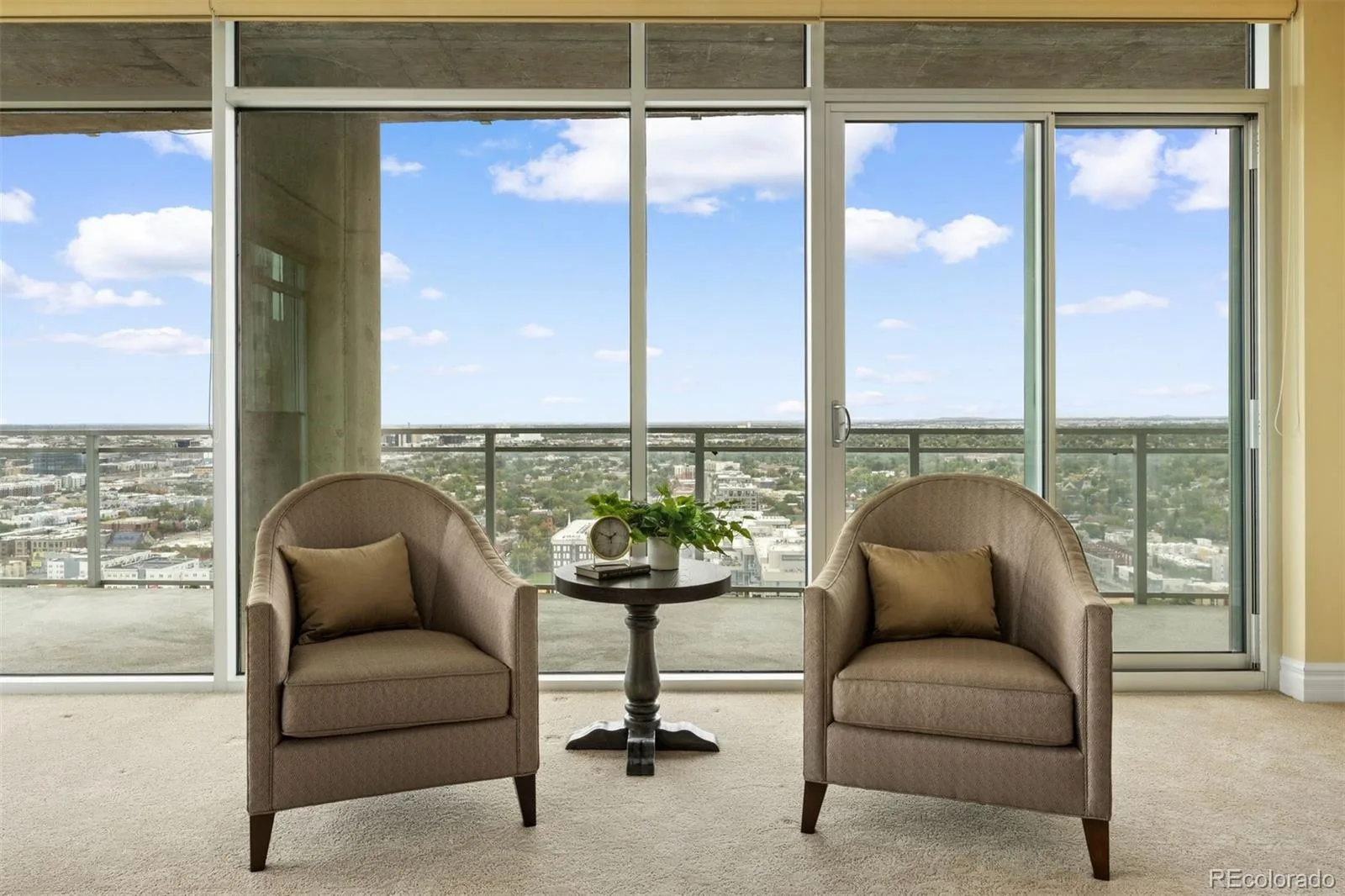 2001 Lincoln Street #2820 Denver CO 80202 | MLS #REC7639470 10022026143532 1600 33