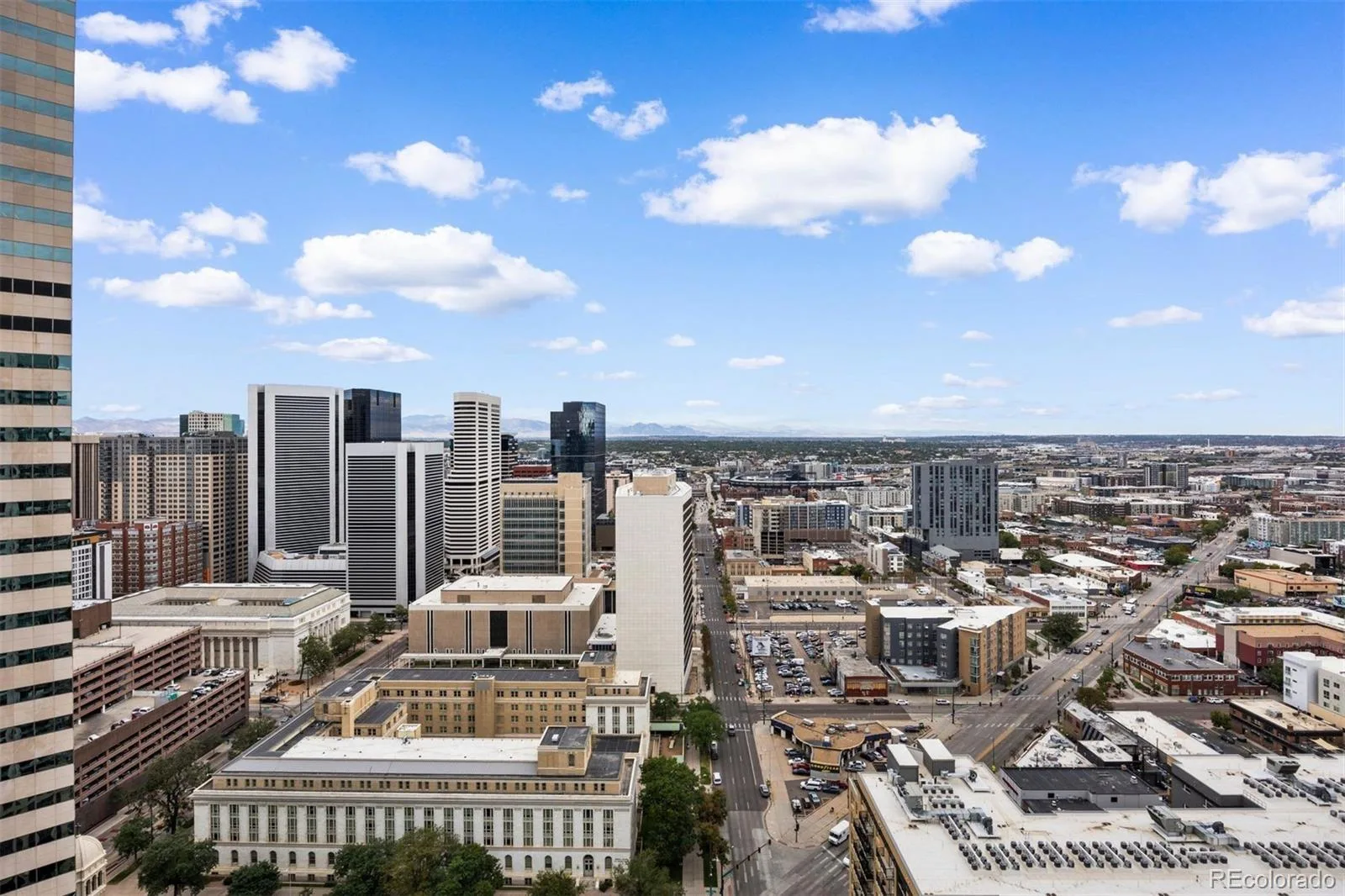 2001 Lincoln Street #2820 Denver CO 80202 | MLS #REC7639470 10022026143532 1600 34