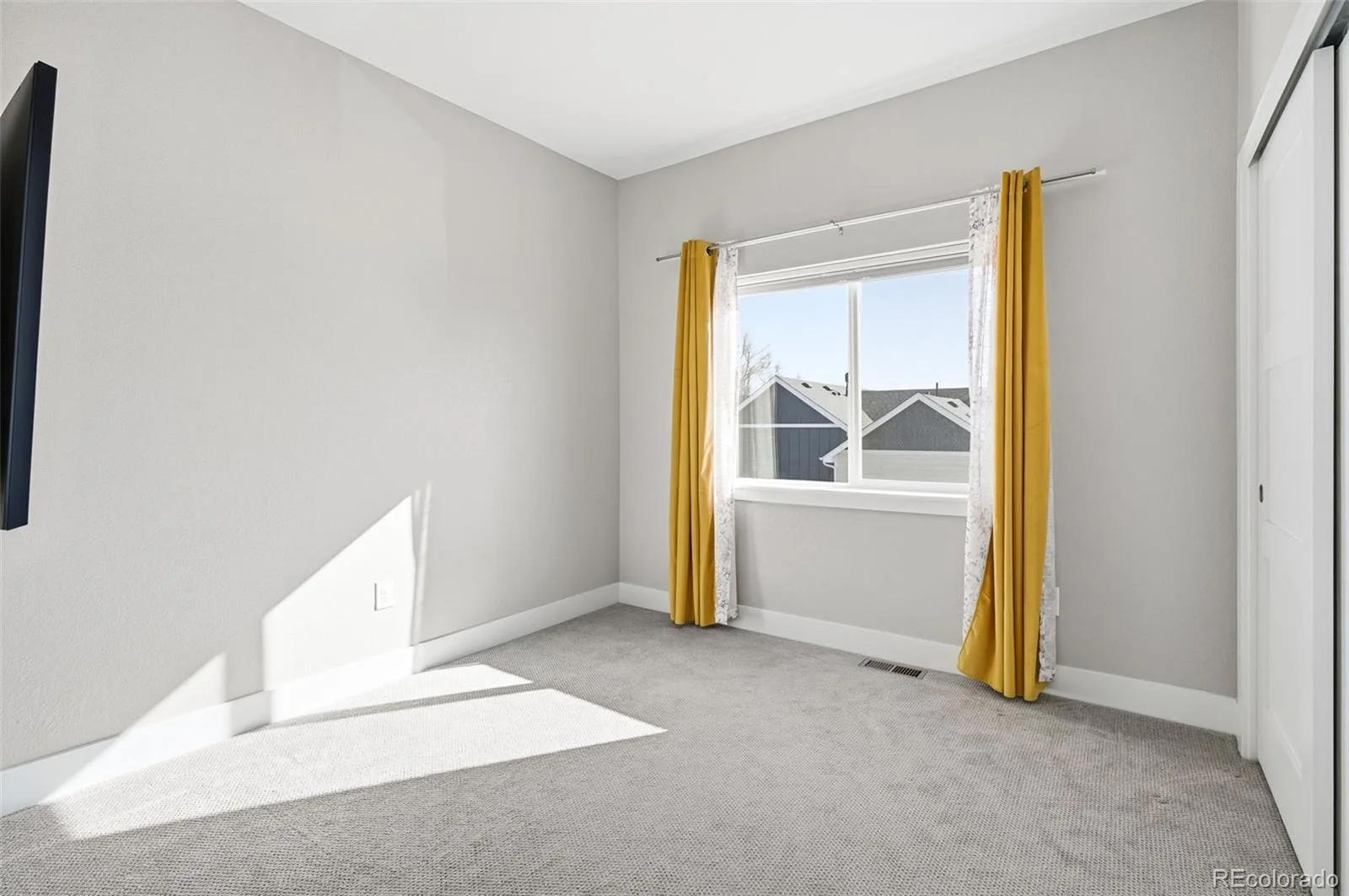 1530 Terry Street Longmont CO 80501 | MLS #REC7640155 08262026165722 1600 28