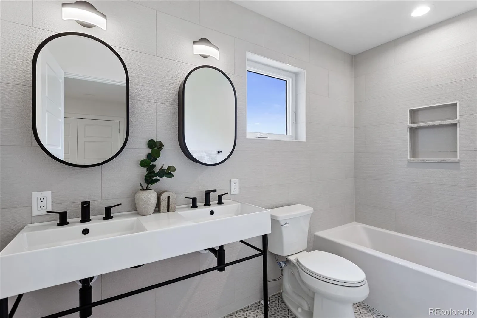 2156 S Grant Street Denver CO 80210 MLS #REC7640738 06262026183400 1600 20