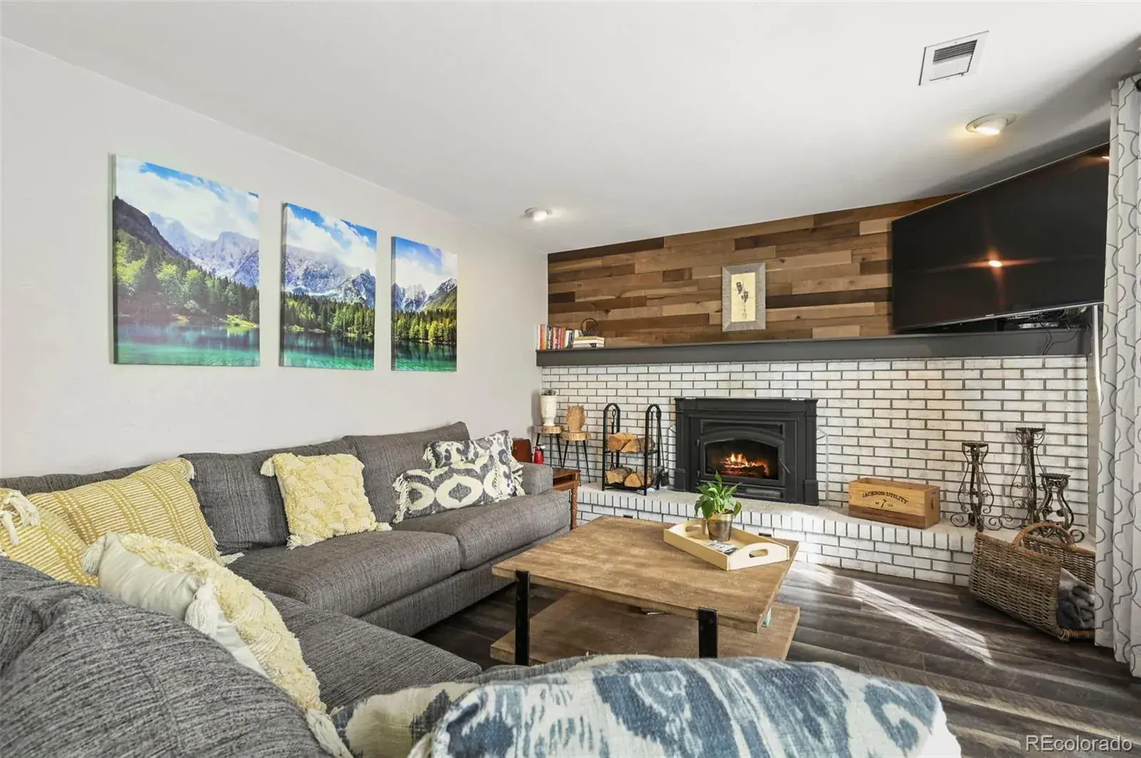 10092025153720 1600 13