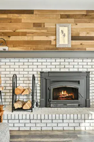 10092025153720 640 15