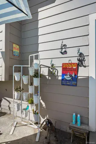 10092025153720 640 35