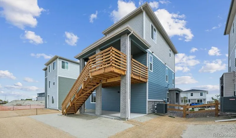 5751 S De Gaulle Court Aurora CO 80016 | MLS #REC7642985 09232026005312 800 21