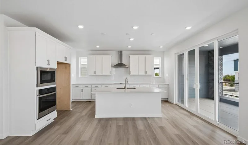 5751 S De Gaulle Court Aurora CO 80016 | MLS #REC7642985 09232026005312 800 6