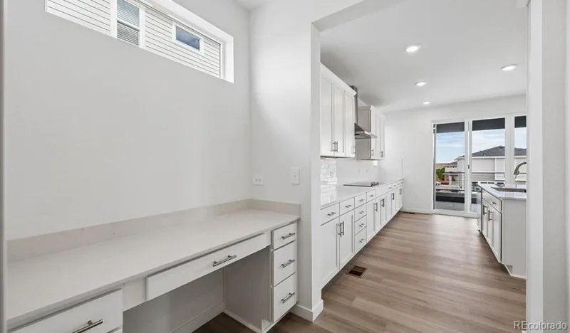 5751 S De Gaulle Court Aurora CO 80016 | MLS #REC7642985 09232026005312 800 9