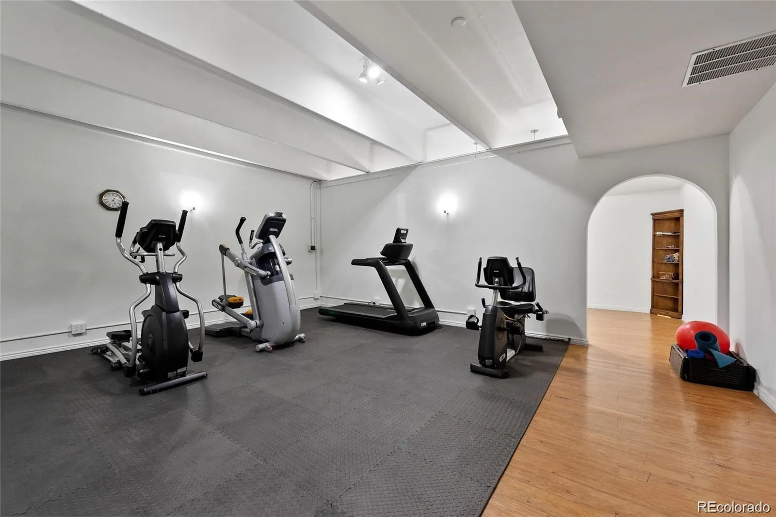 04162026181303 1600 25