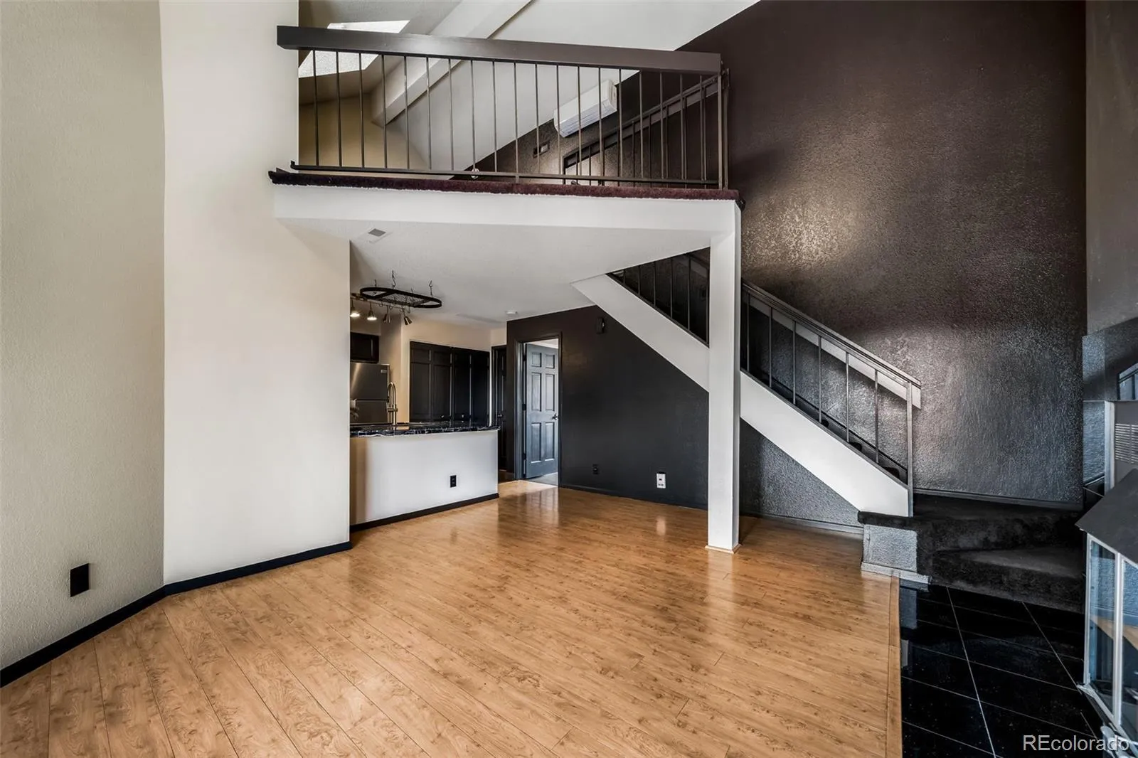 846 S Vance Street #C Lakewood CO 80226 MLS #REC7656582 05202026195259 1600 6