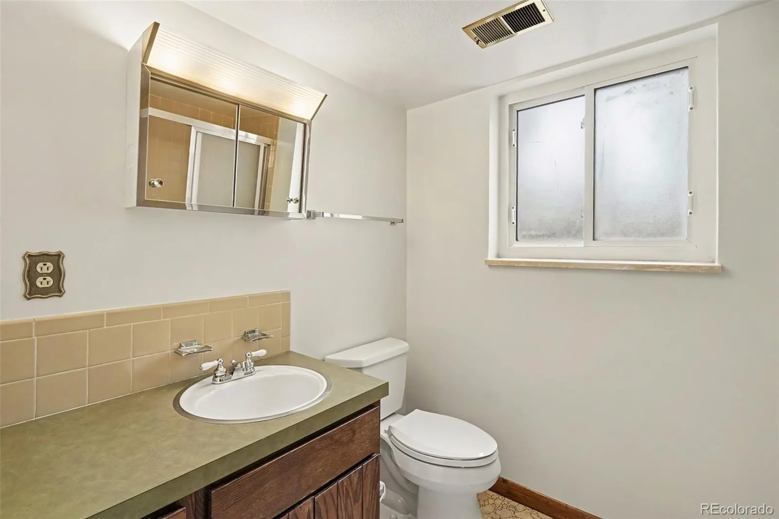 12503 E Exposition Avenue Aurora CO 80012 | MLS #REC7656799 07312026131457 1600 30