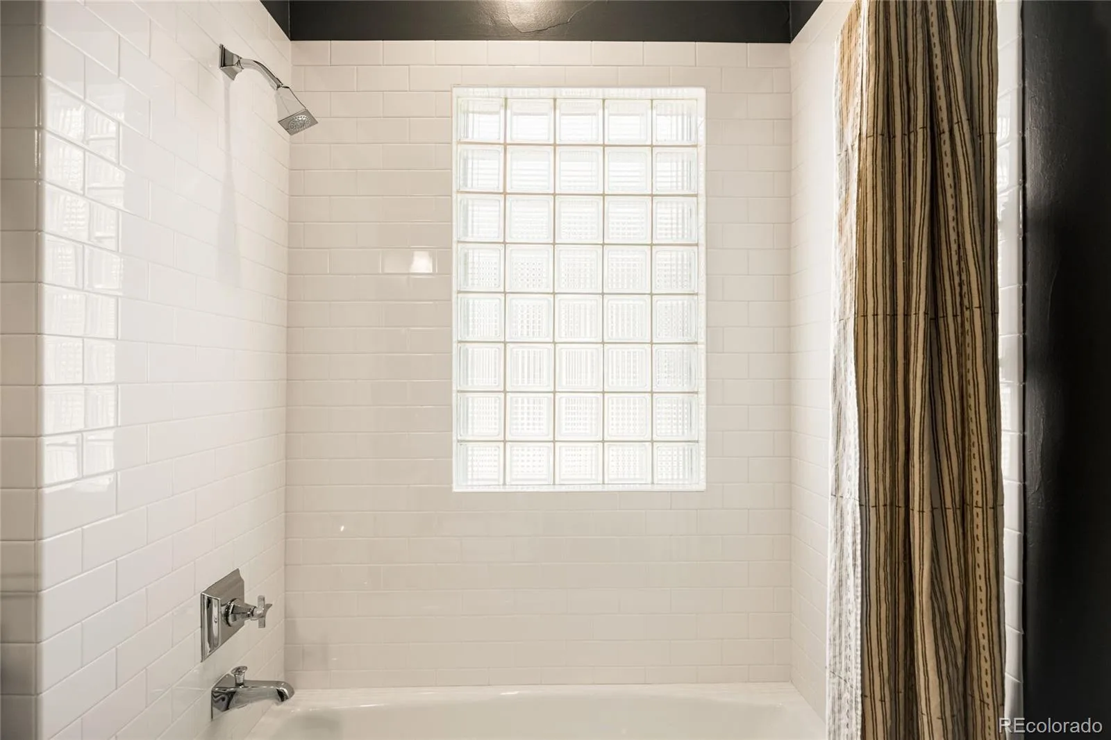 925 S Emerson Street Denver CO 80209 MLS #REC7656883 06252026223546 1600 34