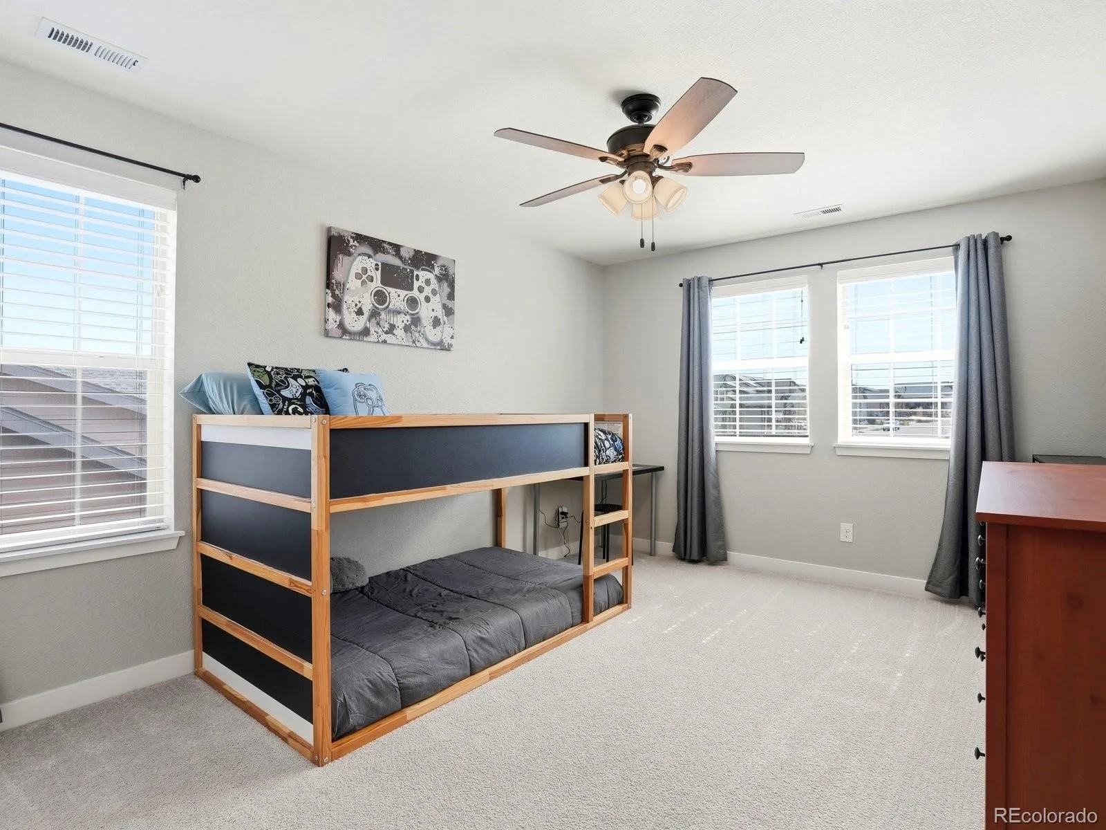 8275 Arapahoe Peak Street Littleton CO 80125 | MLS #REC7657566 08102026174628 1600 24