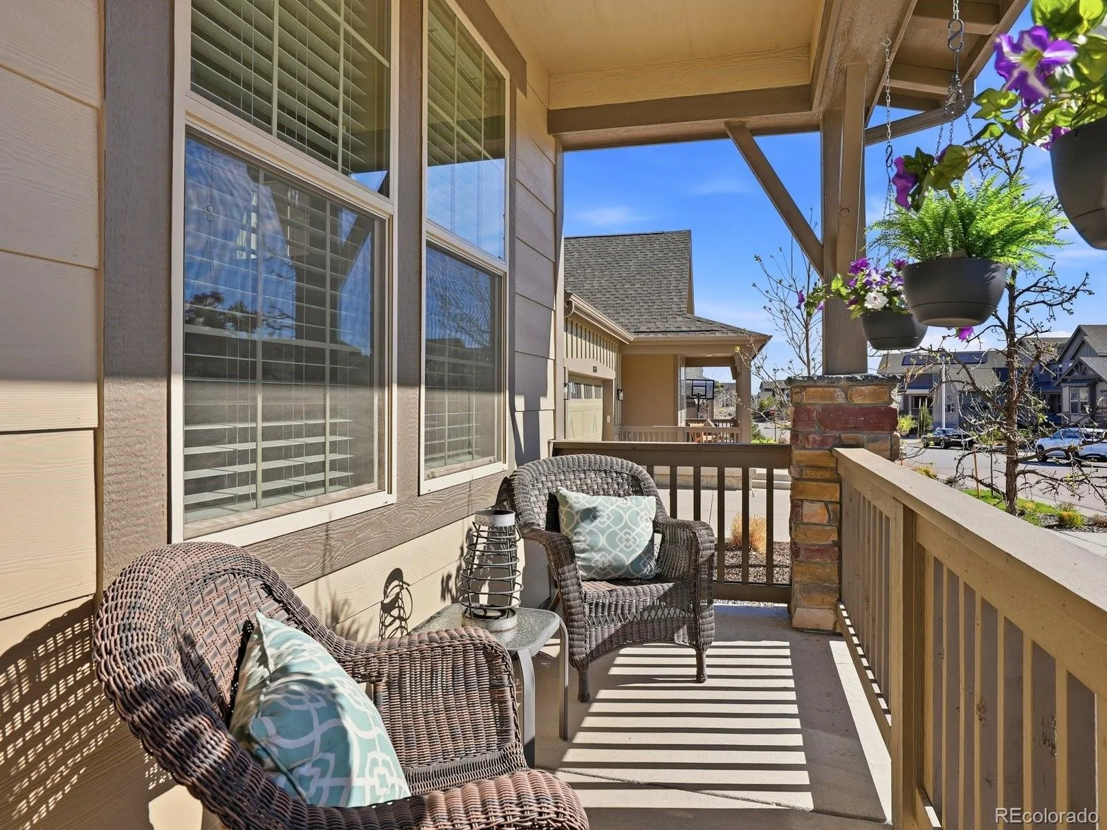 8275 Arapahoe Peak Street Littleton CO 80125 | MLS #REC7657566 08102026174628 1600 39