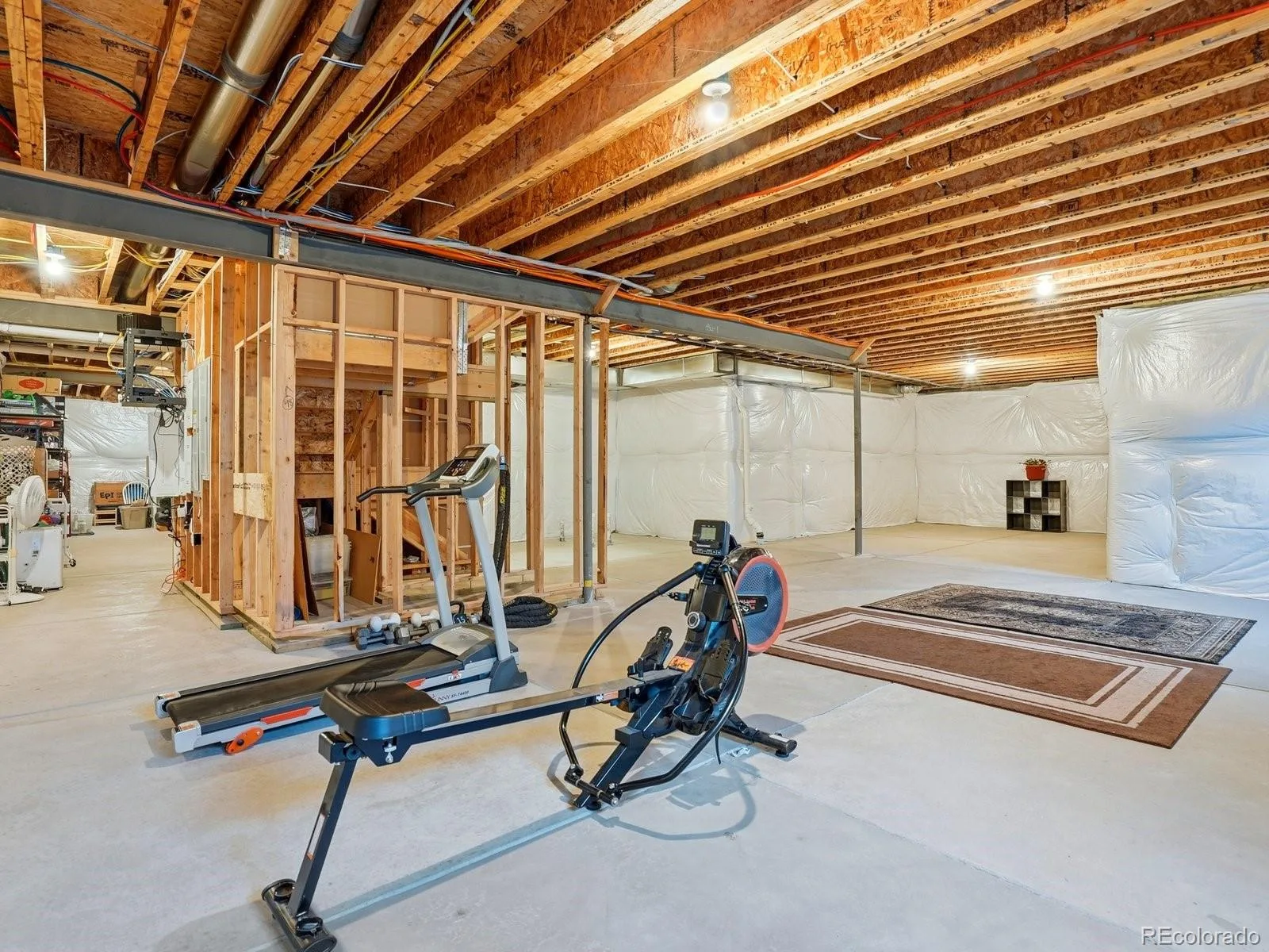 8275 Arapahoe Peak Street Littleton CO 80125 | MLS #REC7657566 08102026174628 1600 43