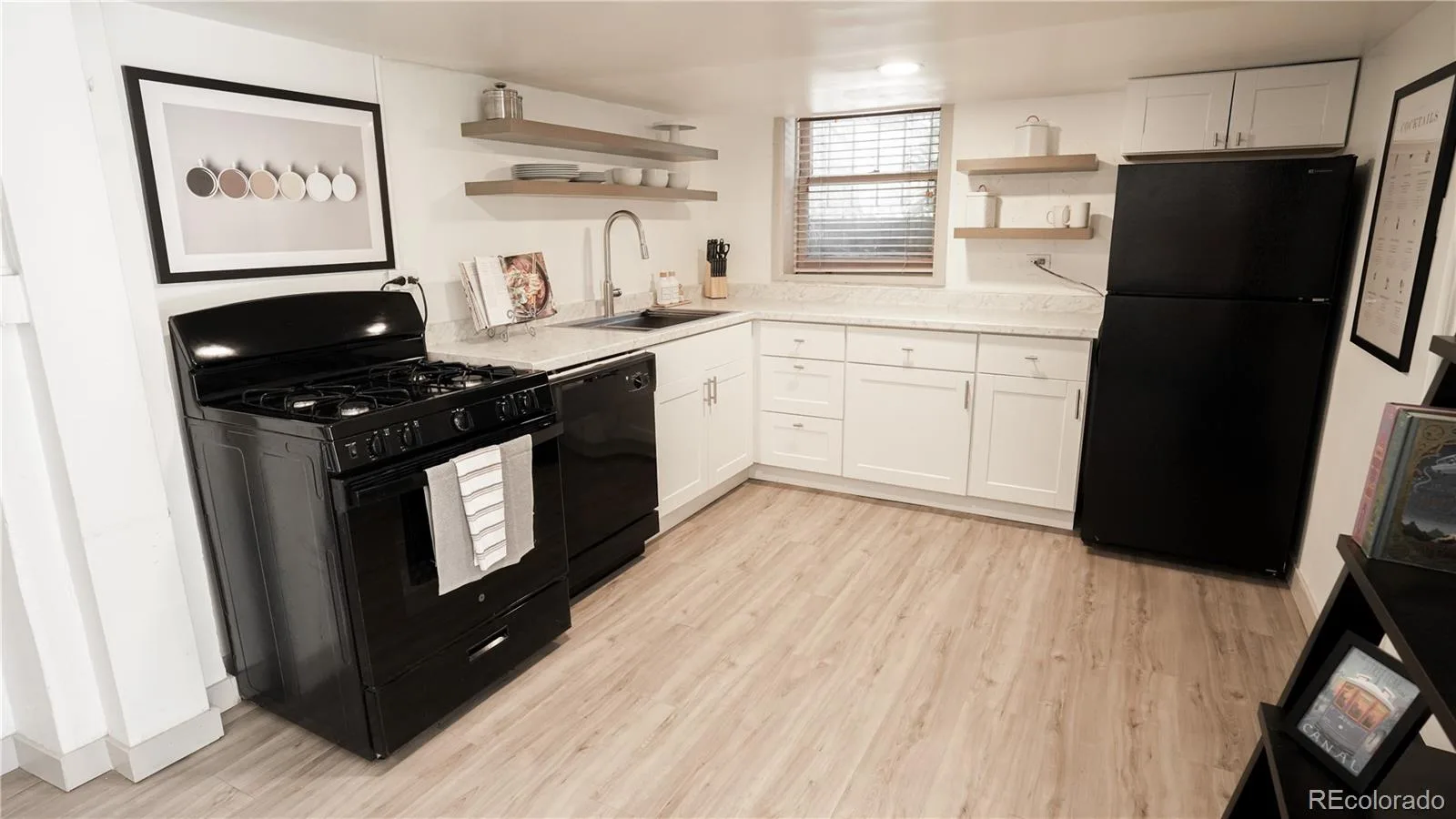 1717 E 29th Ave 1/2 Denver CO 80205 | MLS #REC7658158 09222026225035 1600 2