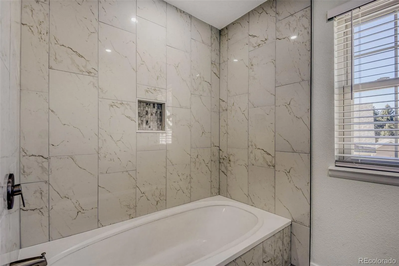 13322 E Asbury Drive Aurora CO 80014 MLS #REC7659962 04302026010501 1600 22