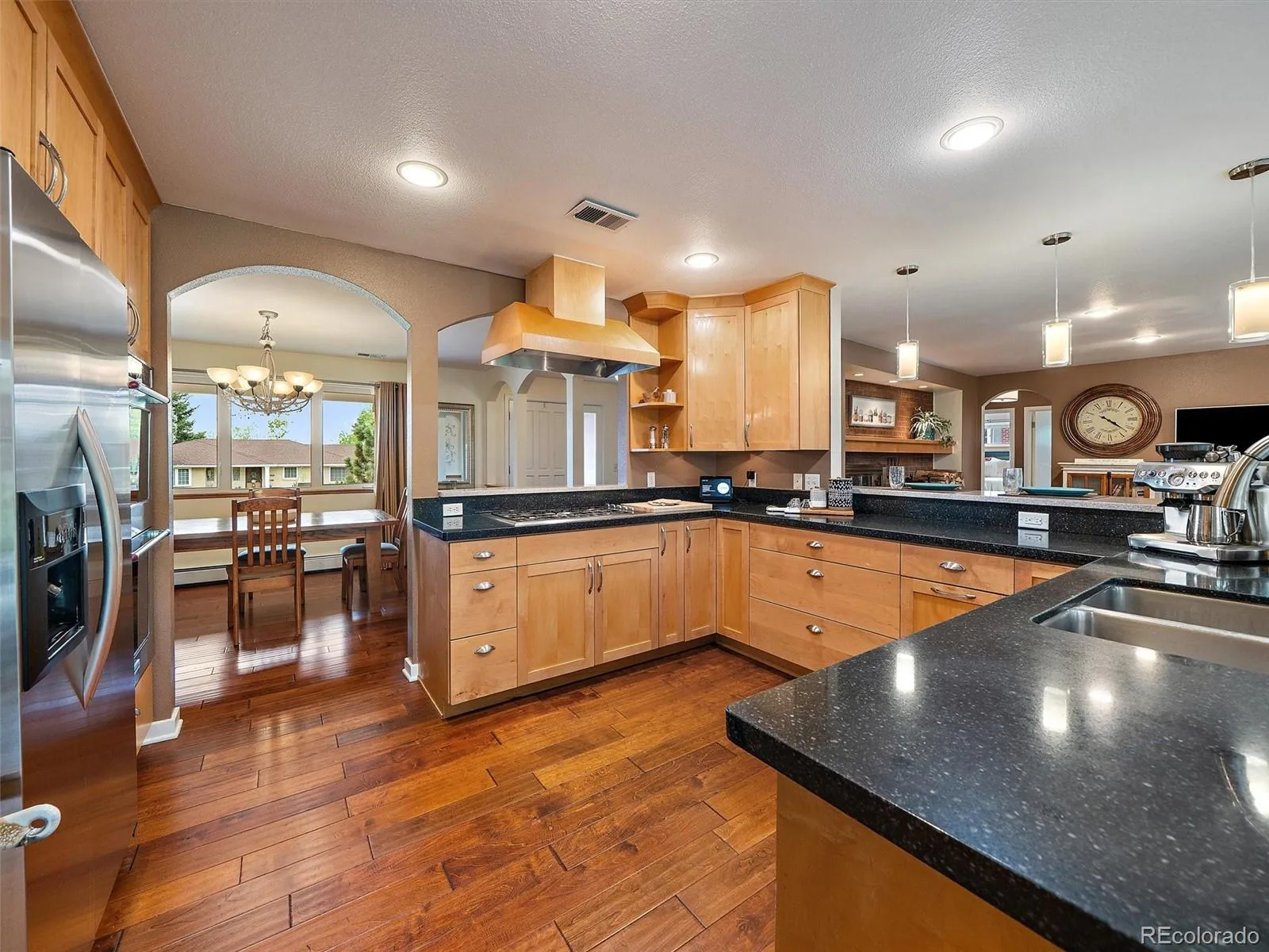 2490 S Holly Place Denver CO 80222 MLS #REC7661497 06102026191014 1600 19