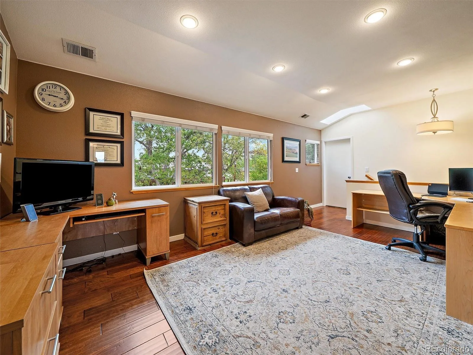 2490 S Holly Place Denver CO 80222 MLS #REC7661497 06102026191014 1600 29