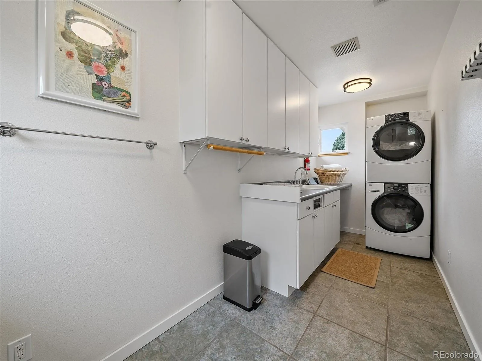 2490 S Holly Place Denver CO 80222 MLS #REC7661497 06102026191014 1600 40