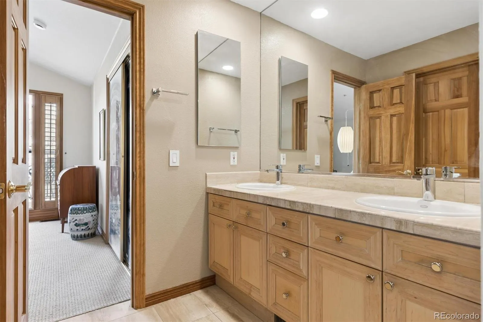 04172026162340 1600 32