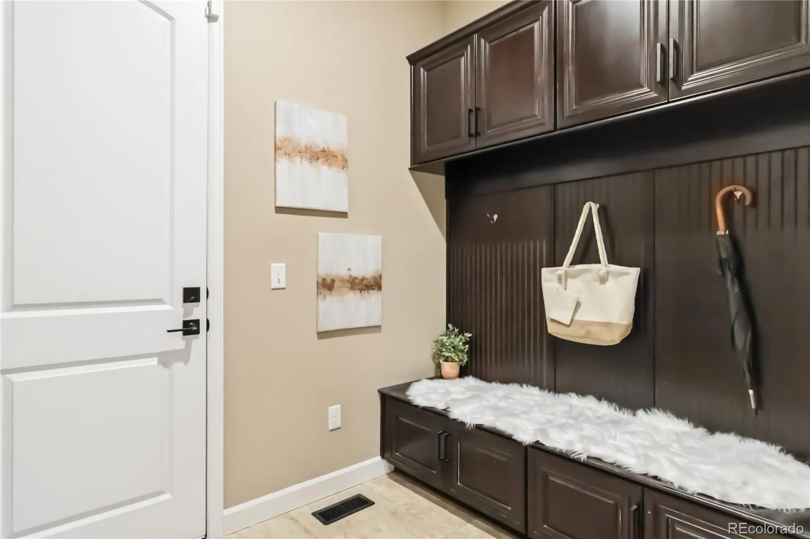 7878 S Valleyhead Way Aurora CO 80016 MLS #REC7662908 05112026152503 1600 24