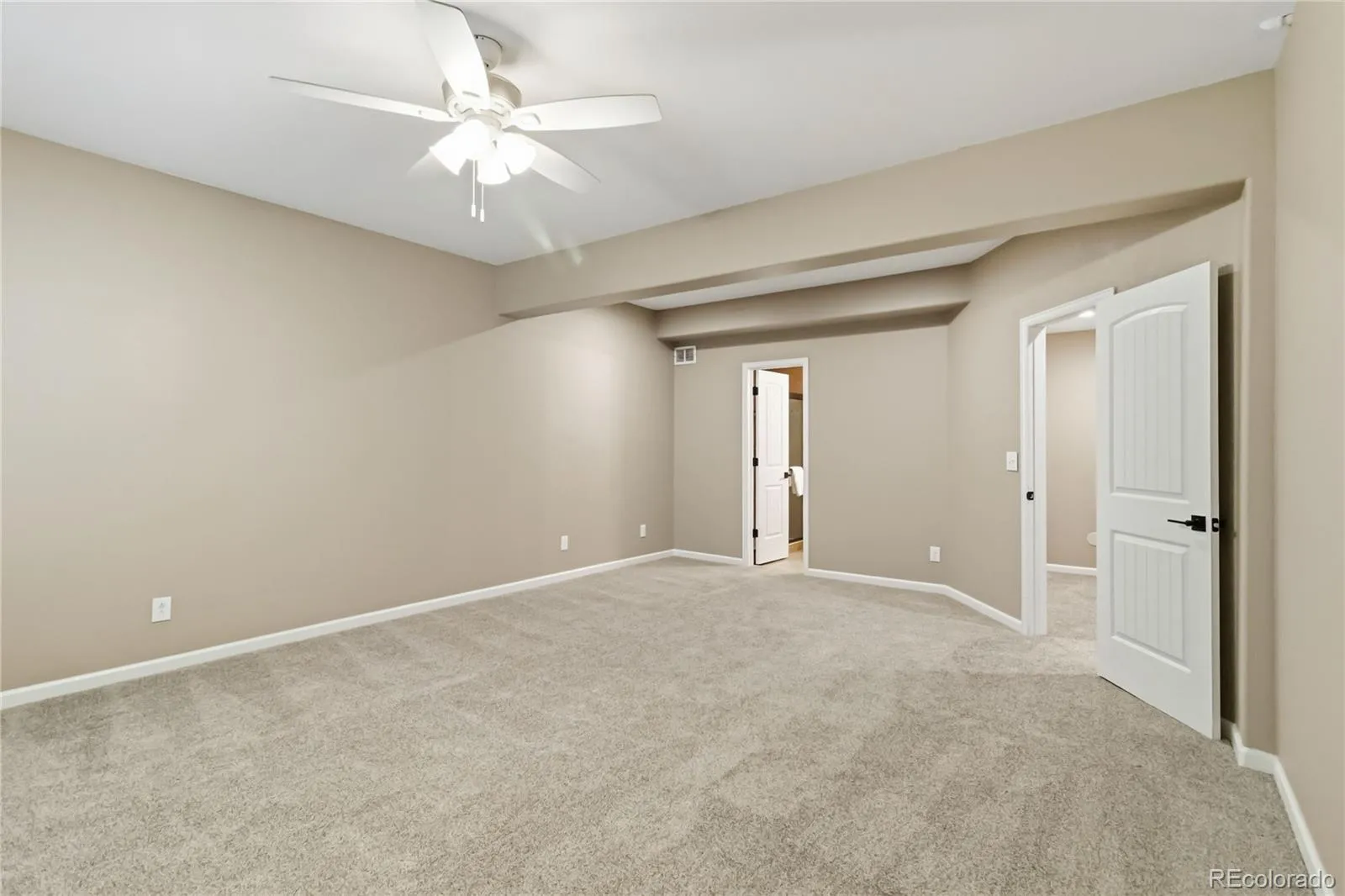 7878 S Valleyhead Way Aurora CO 80016 MLS #REC7662908 05112026152503 1600 42