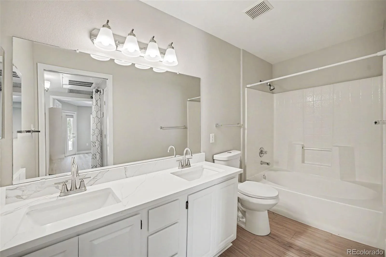 8365 Pebble Creek Way #201 Highlands Ranch CO 80126 | MLS #REC7663200 08262026021715 1600 11