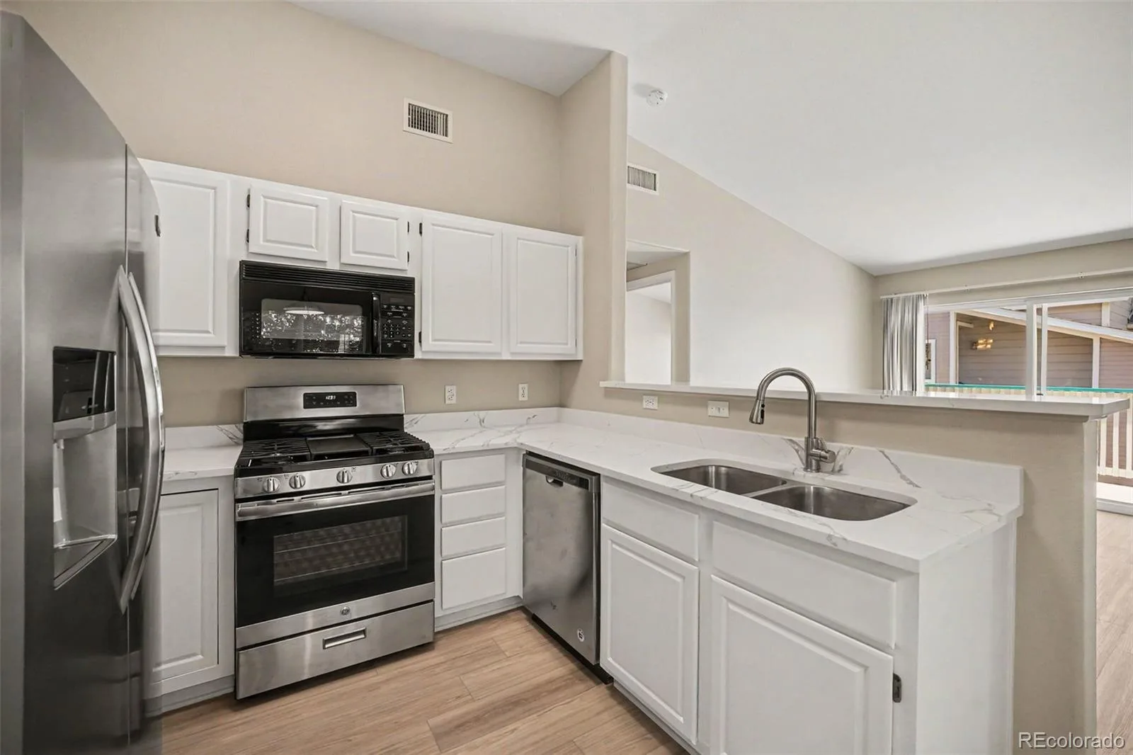 8365 Pebble Creek Way #201 Highlands Ranch CO 80126 | MLS #REC7663200 08262026021715 1600 2