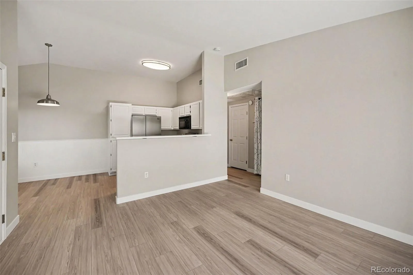 8365 Pebble Creek Way #201 Highlands Ranch CO 80126 | MLS #REC7663200 08262026021715 1600 9