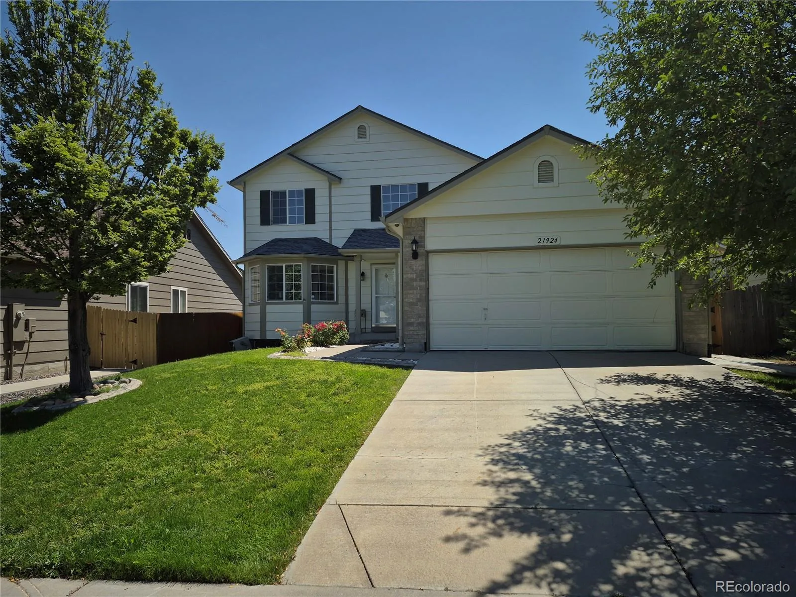 21924 E Lake Avenue Aurora CO 80015 | MLS #REC7667370 07072026211448 1600 27