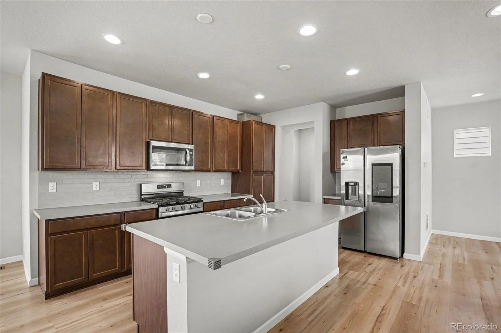 17227 Parkside Drive Commerce City CO 80022 | MLS #REC7667916 08132026204139 1600 8