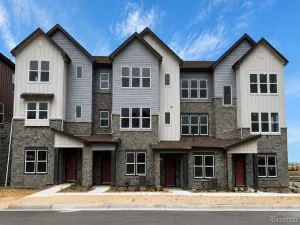 24111 E 54th Place Aurora CO 80019 | MLS #REC7670152 07292026002811 300 0