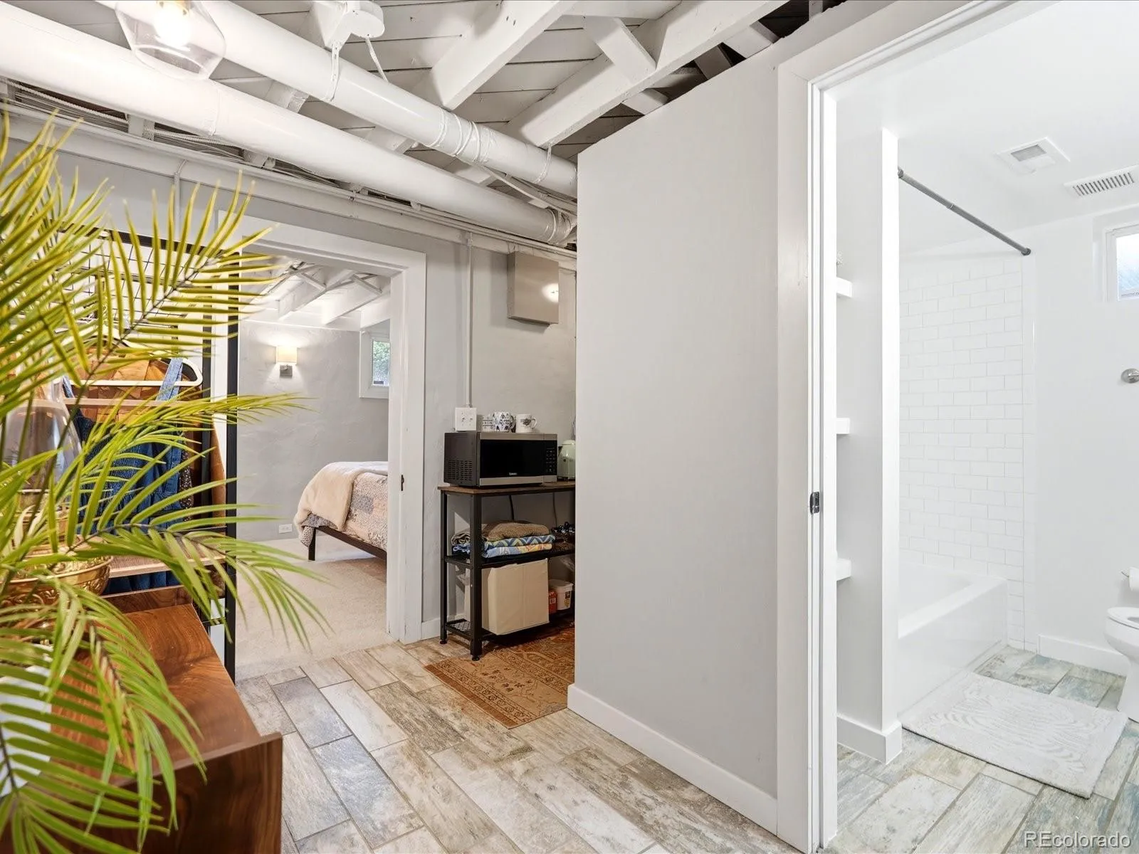 04152026231043 1600 44