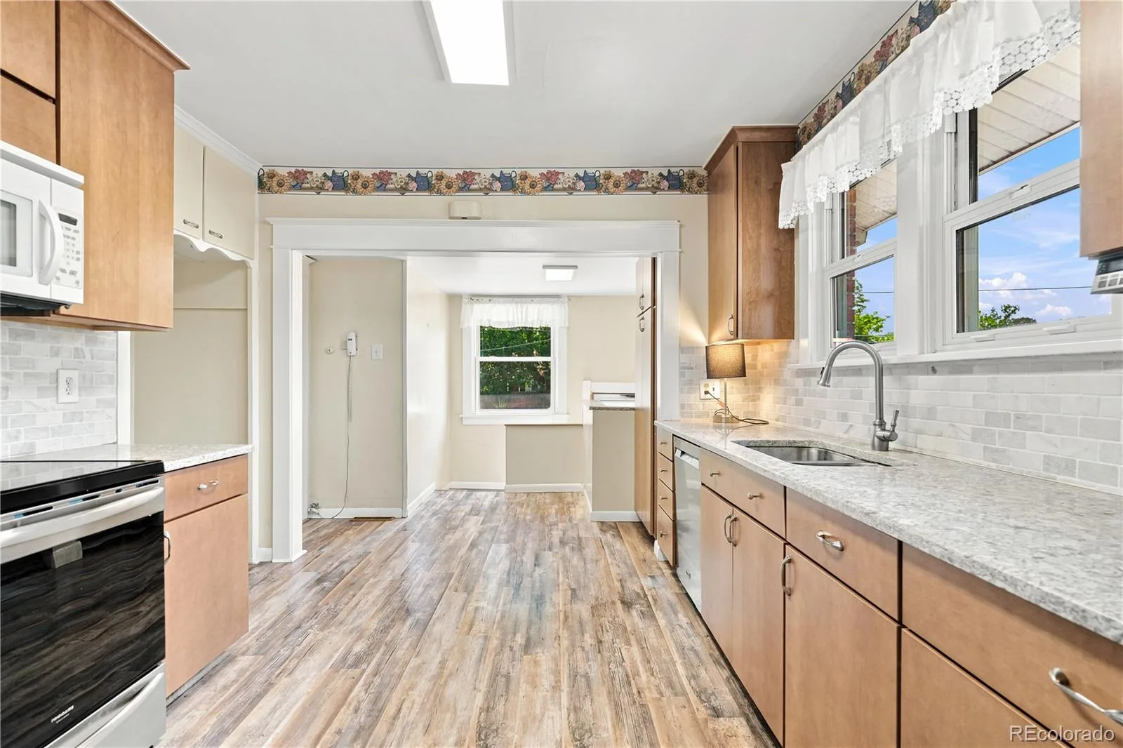 2824 S Logan Street Englewood CO 80113 | MLS #REC7671431 08042026193311 1600 13