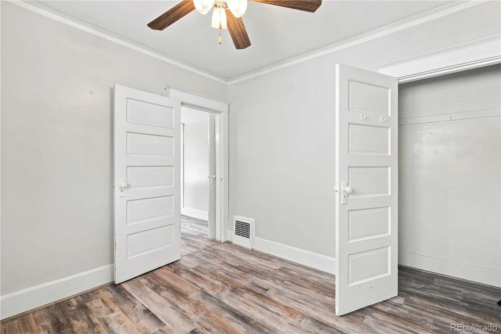 2824 S Logan Street Englewood CO 80113 | MLS #REC7671431 08042026193311 1600 22
